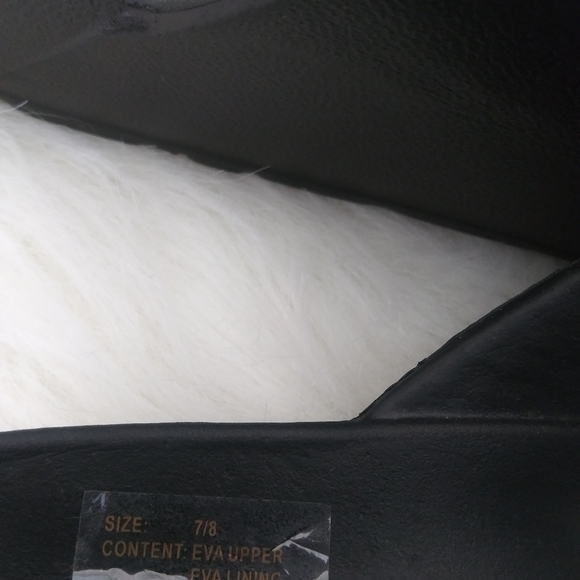 Slide sandals - Picture 3 of 3